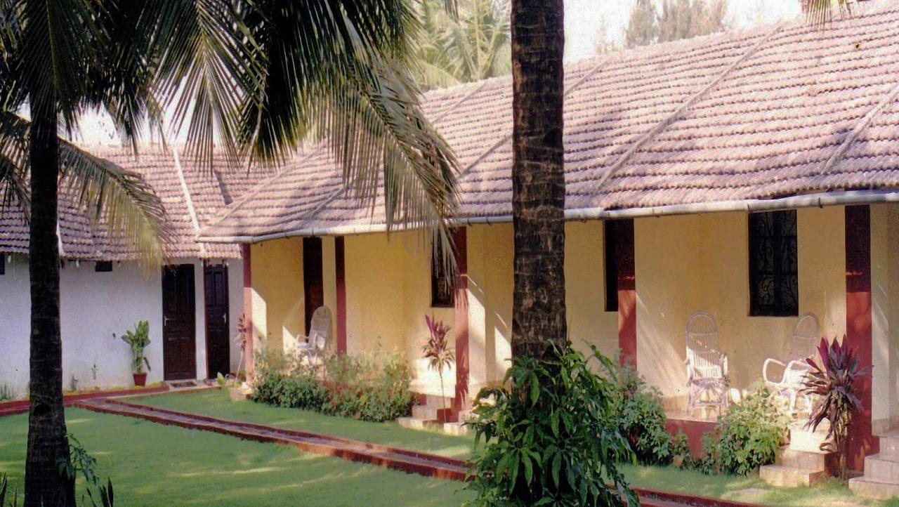 Lamour Beach Resort Benaulim Exteriör bild