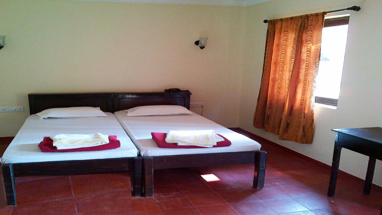 Lamour Beach Resort Benaulim Exteriör bild