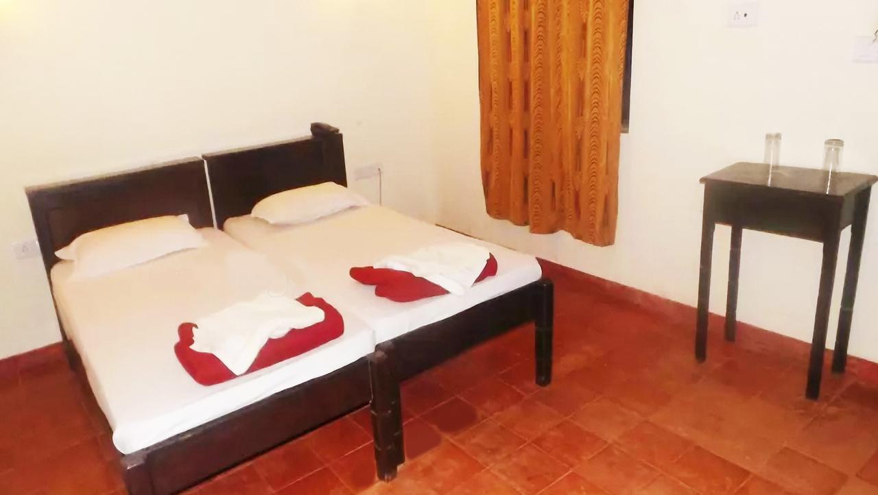 Lamour Beach Resort Benaulim Exteriör bild