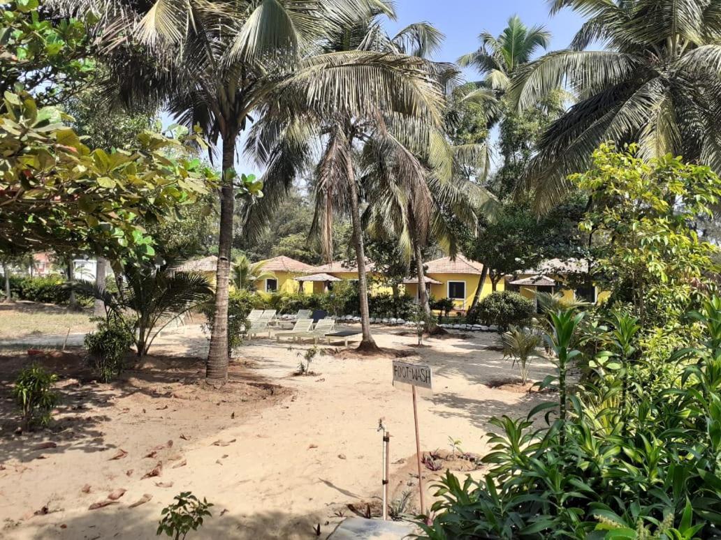 Lamour Beach Resort Benaulim Exteriör bild